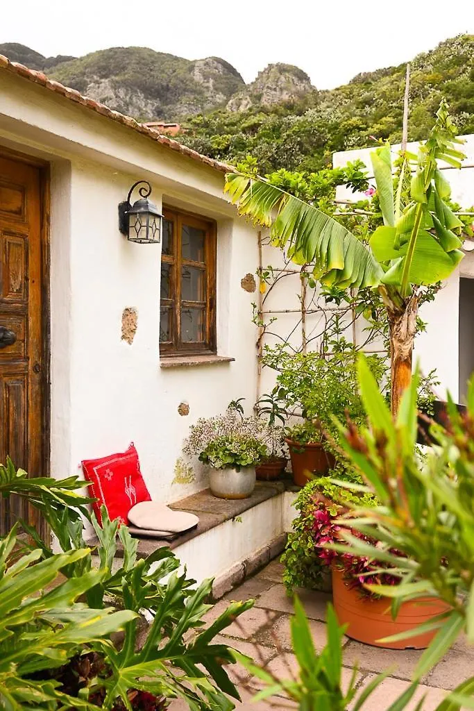 Casa Rural Chamorga - Pension - Guesthouse - 산타크루스데 테네리페 0*,  스페인